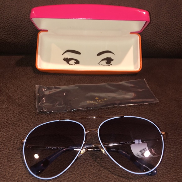 Kate Spade ♠️ - Picture 4 of 7